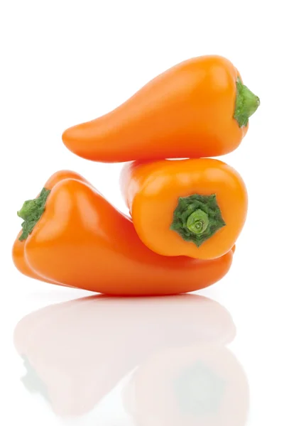 Mini paprika's op witte achtergrond — Stockfoto