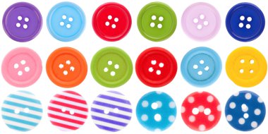 beyaz zemin üzerine çeşitli dikiş düğme koleksiyonu. Her bir