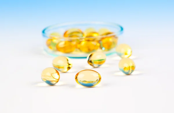 Isolated fish oil capsules — Stock Photo, Image