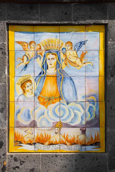 Al aire libre tradicional italia azulejos pintados a mano — Foto de Stock