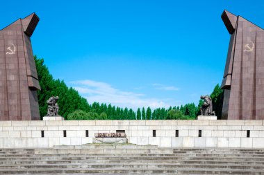Sovyet savaş Anıtı, treptower Parkı, berlin, Almanya