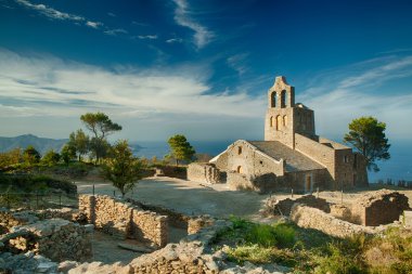 Antik kilise