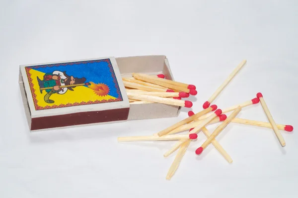 kibrit kutusundan düştü