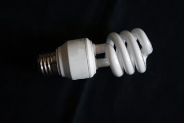 COMPACK floresan ampul