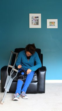 Yaralanan genç kadın