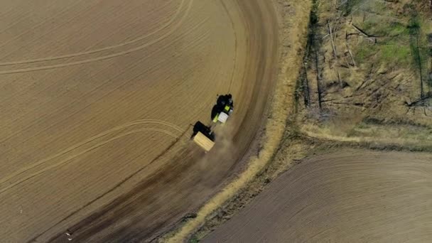 Wiosenne Prace Polach Zakresie Oczyszczania Sadzenia Zbiorów Pierwszych Upraw — Wideo stockowe