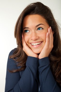 genç kadın, beyaz zemin üzerine izole