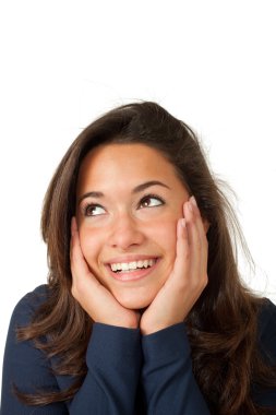 beyaz zemin üzerinde mutlu güzel kız