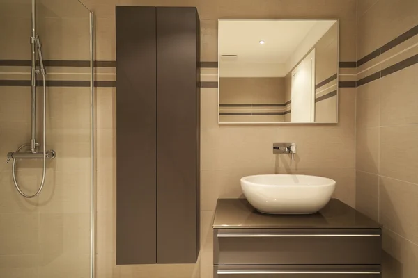 Apartamento moderno, baño — Foto de Stock