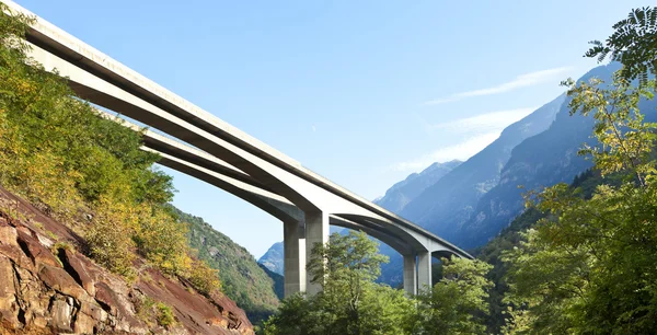 Puente de carretera — Foto de Stock