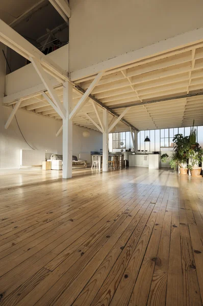 Gamla loft, interiör — Stockfoto