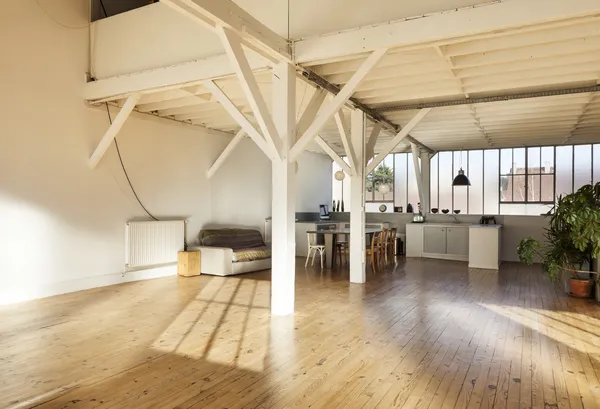 Gamla loft, interiör — Stockfoto