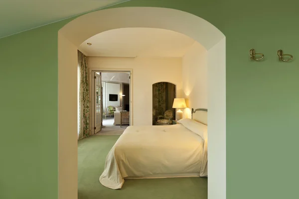 Appartamento di lusso interno, vista camera da letto — Foto Stock