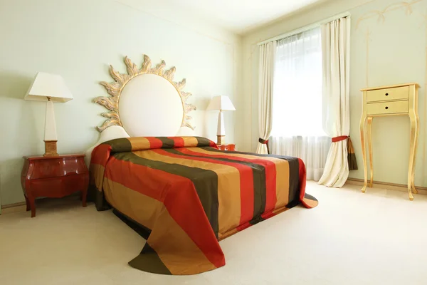 Luxus-Appartement, komfortabler Anzug, Schlafzimmer — Stockfoto