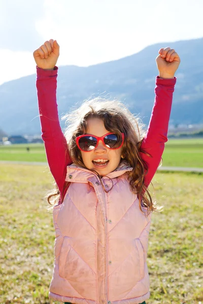 Child in the countryside — Stock Photo, Image