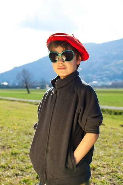 Bambino in campagna — Foto Stock