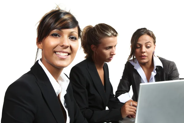 Trois jeunes femmes d'affaires — Photo