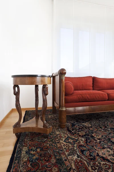 Interior of a modern apartment, antique style furniture — Stock Photo, Image