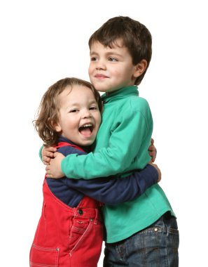 sarılma kardeş portresi