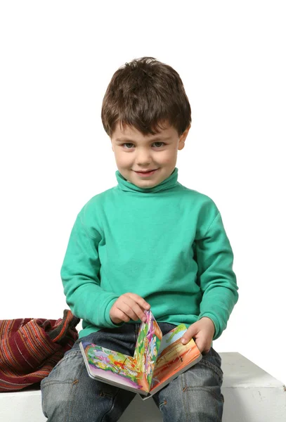 Retrato de niño con libro —  Fotos de Stock