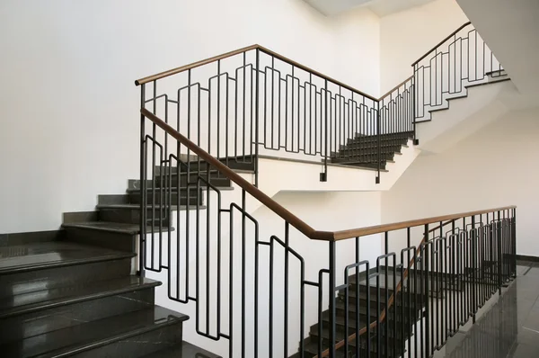 Edificio histórico escaleras — Foto de Stock