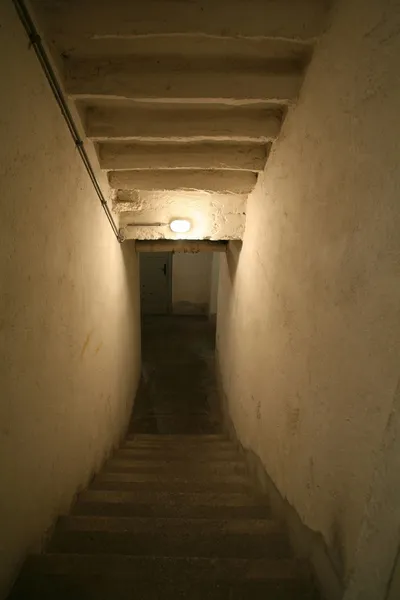 地下室の階段 — ストック写真