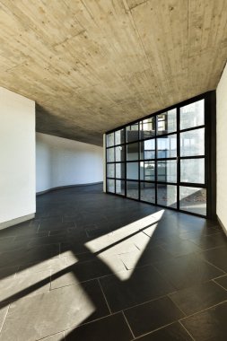 Modern boş villa, geniş pencere