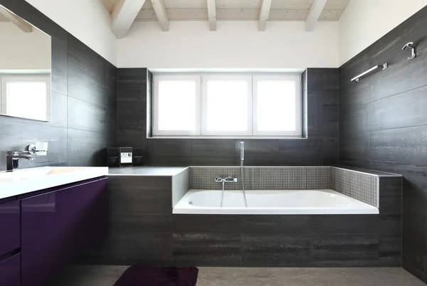 Μπάνιο. σύγχρονη μοντέρνα αρχιτεκτονική — Φωτογραφία Αρχείου
