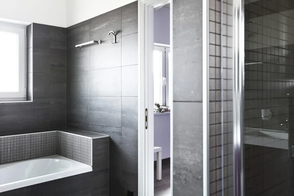 Fürdőszoba. kortárs modern építészet — Stock Fotó