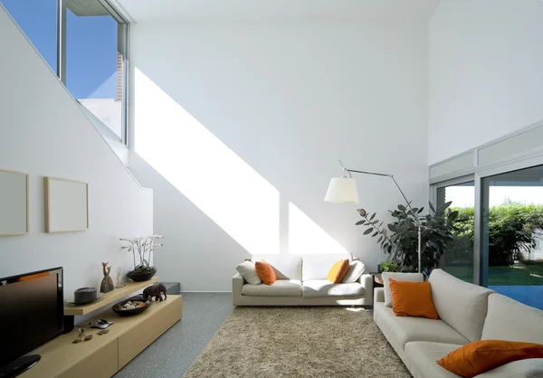 Interior moderna casa de tijolo — Fotografia de Stock