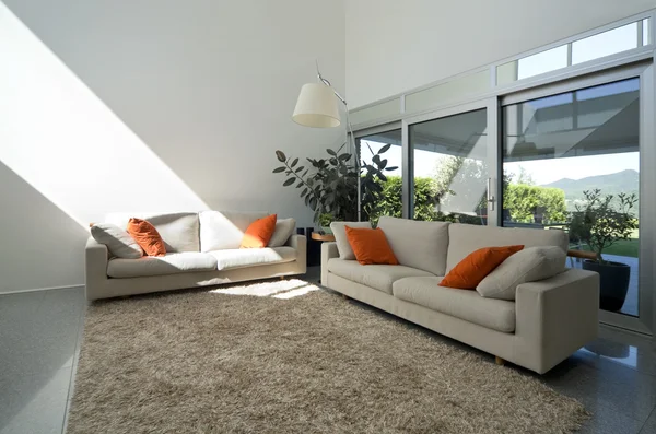 Interieur moderne bakstenen huis — Stockfoto