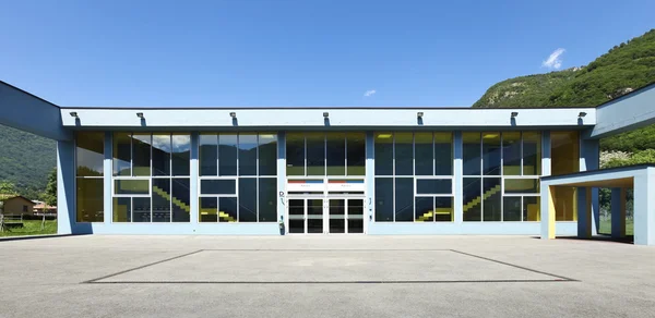 Scuola pubblica, palestra d'ingresso — Foto Stock