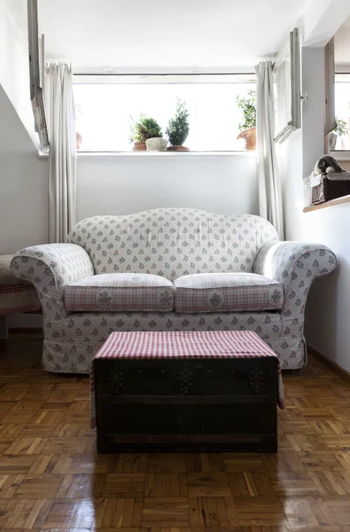 Loft gemeubileerd, woonkamer — Stockfoto