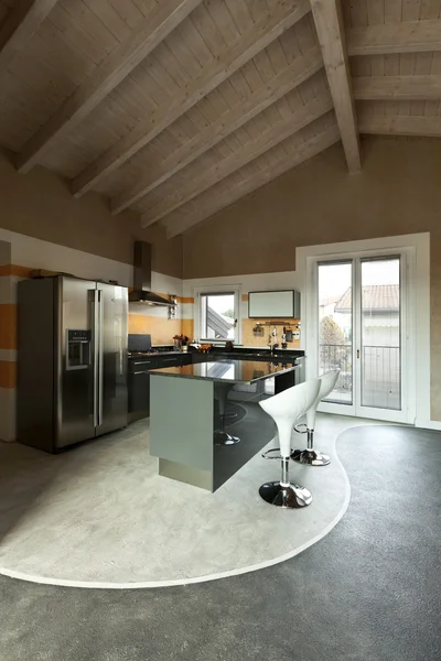 Yeni loft mobilyalı mutfak ada — Stok fotoğraf