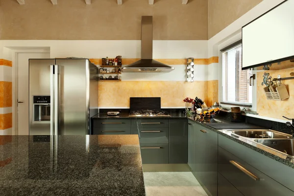 Dachboden möbliert, Küche — Stockfoto
