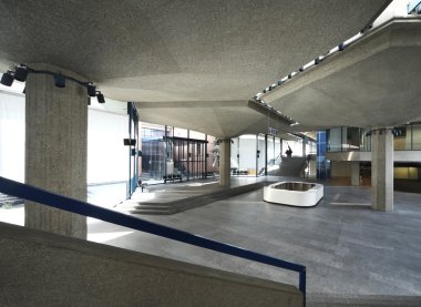 Kongre Sarayı, hall