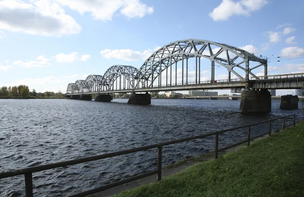 Bridge over the river — Stock Photo, Image