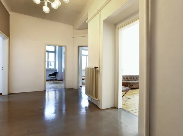 Schöne Wohnung renoviert — Stockfoto