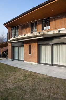 Modern tuğla ev
