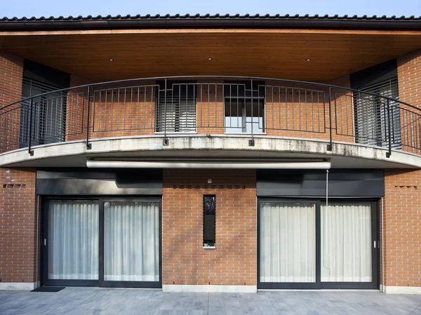 Moderne bakstenen huis — Stockfoto