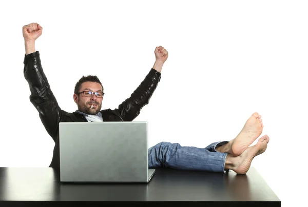 Homem com laptop — Fotografia de Stock