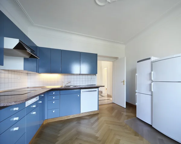 Kuchyně, novému krásný byt — Stock fotografie