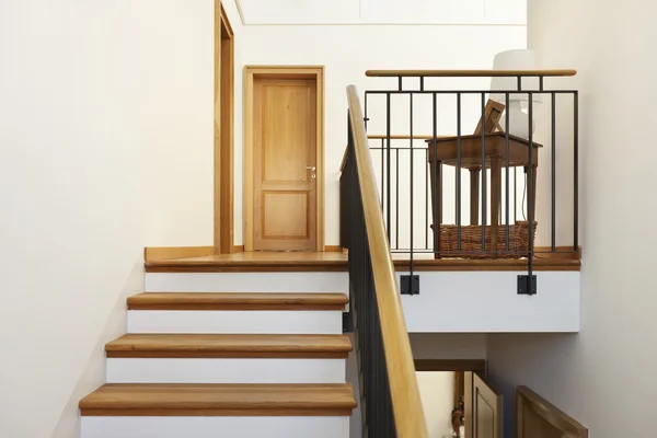 Wooden staircase — Stock Photo, Image