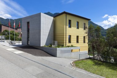 Sarı ev