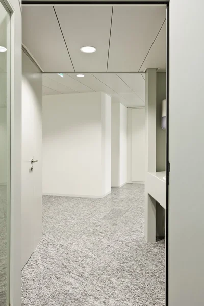 Edificio interior, hall desde la puerta — Foto de Stock