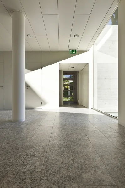 Interior del edificio, suelo de granito — Foto de Stock