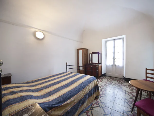 Bedroom with double bed — Stock Photo, Image