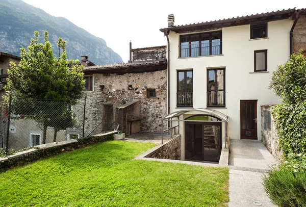 House in a typical village in Ticino — Stock Photo, Image