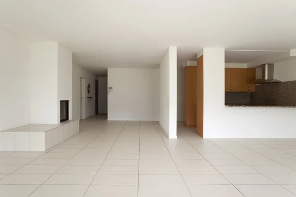 Modern apartman, konyha kilátással — Stock Fotó