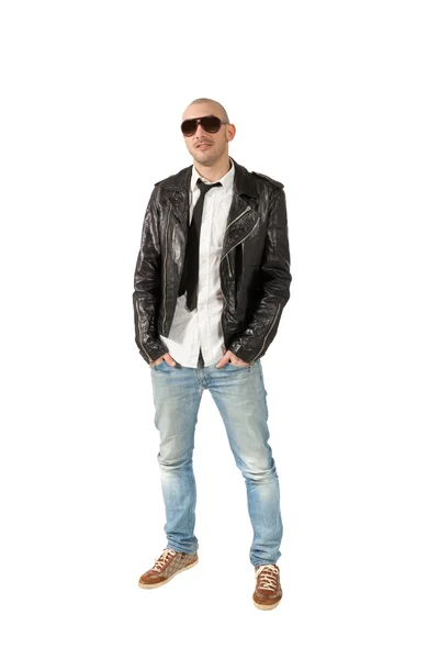 Mann in schwarzer Lederjacke — Stockfoto